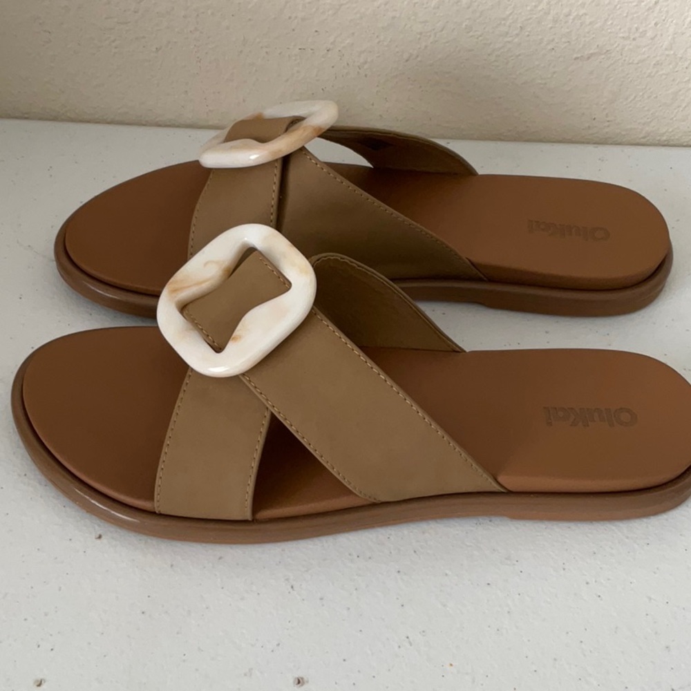 OluKai Tan Sandals with Cream Buckles (NWOT) - Picture 3 of 5